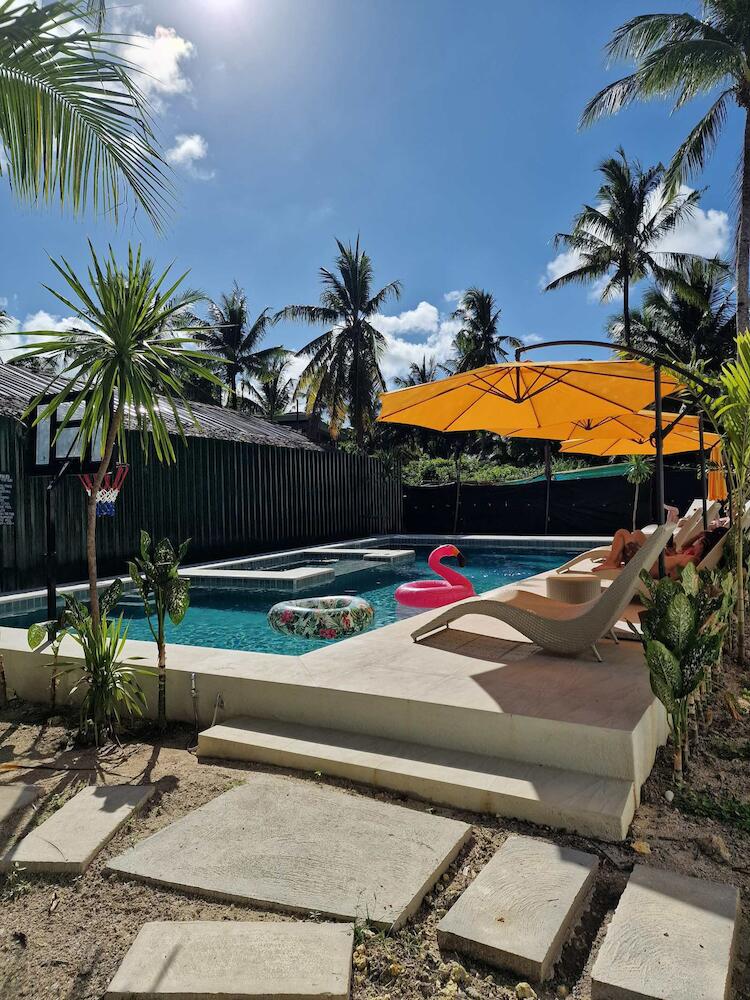 Sunlit Hostel, Siargao