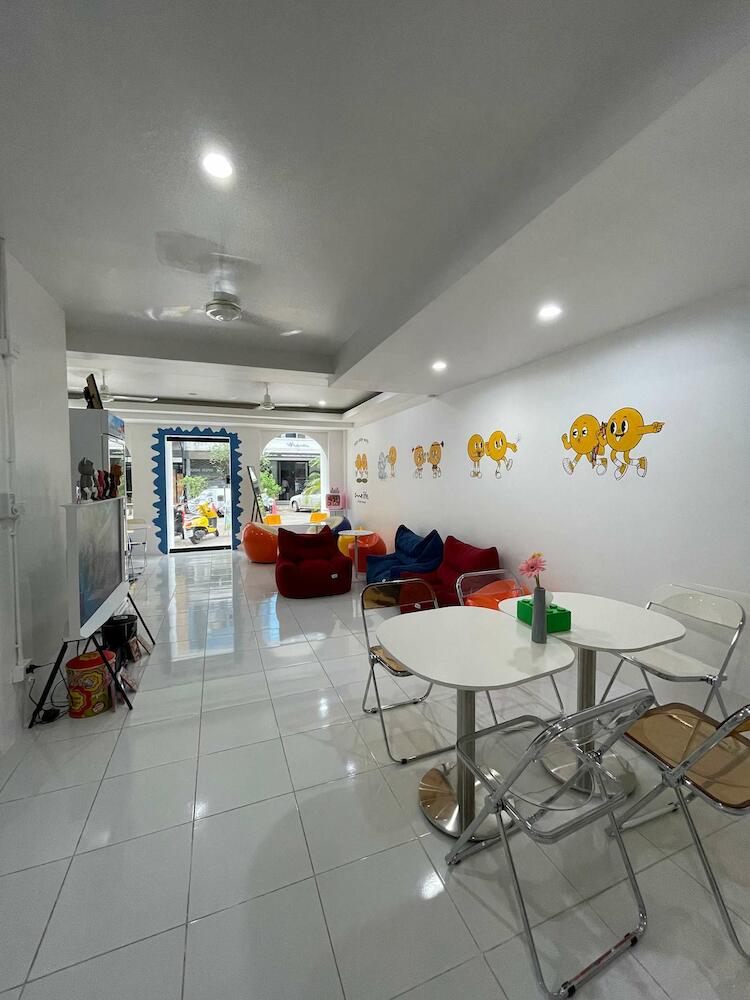 One Life Hostel