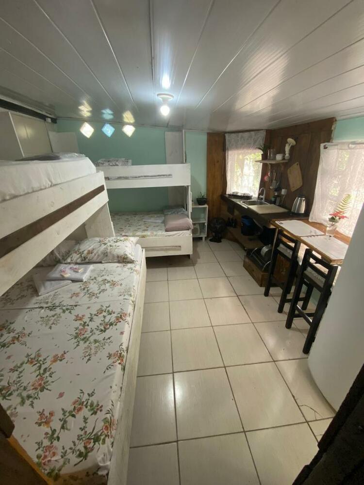 Hostel Paraíso Embaú, Palhoça