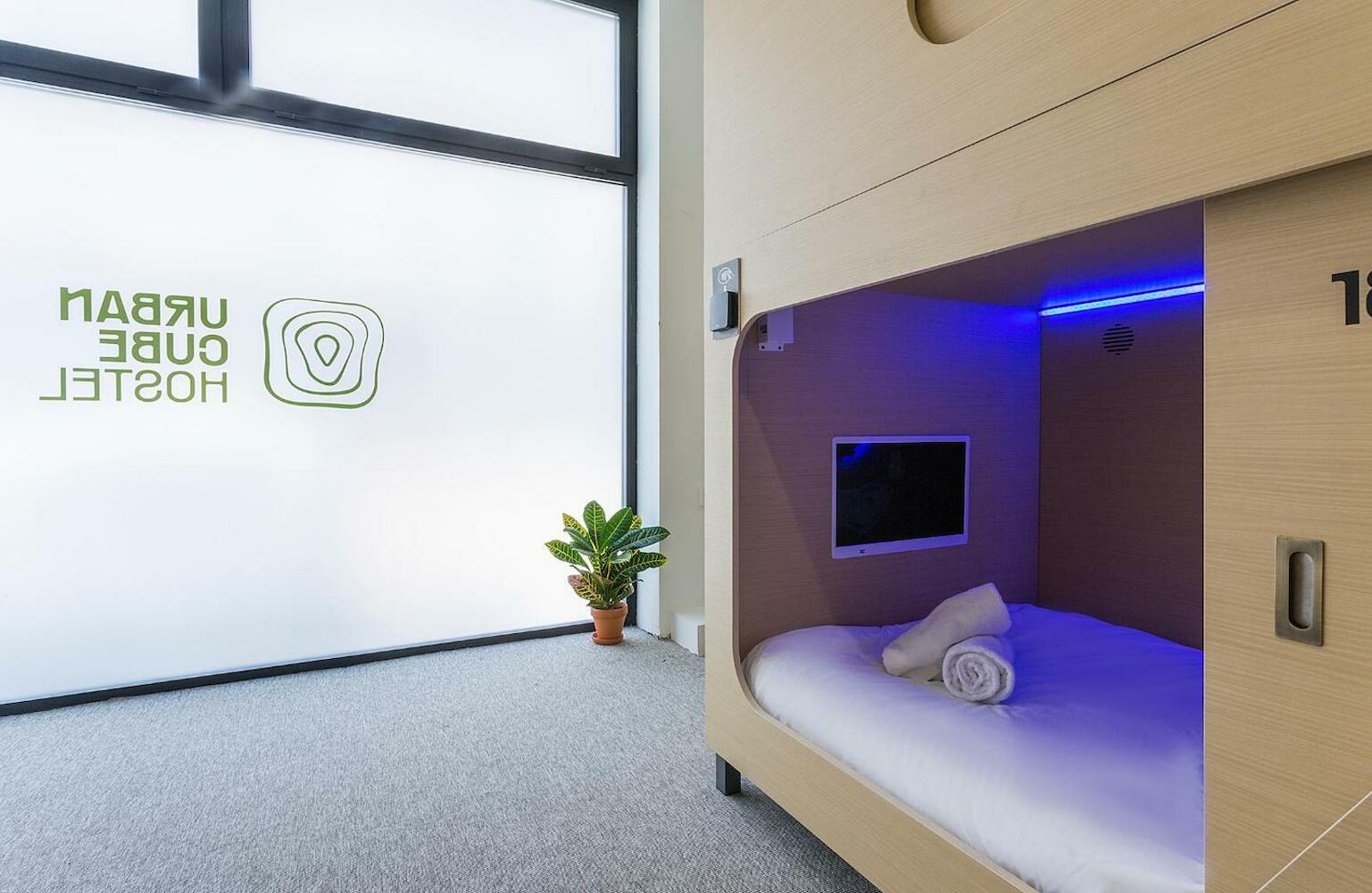 Urban Cube Hostel Sevilla
