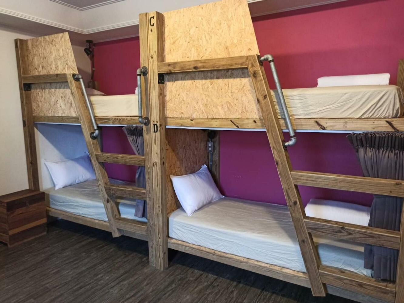 Donghe surf shop & Hostel, Donghe