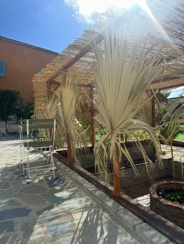 Hostl - Beds & Rooms - The Hostel Inn