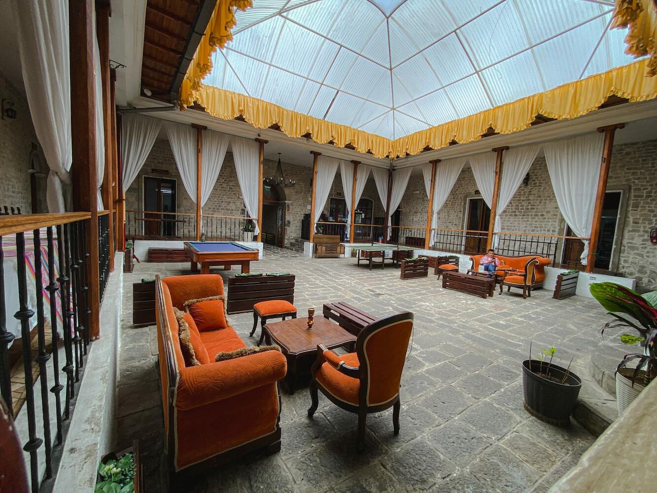 Golden Rest, Latacunga