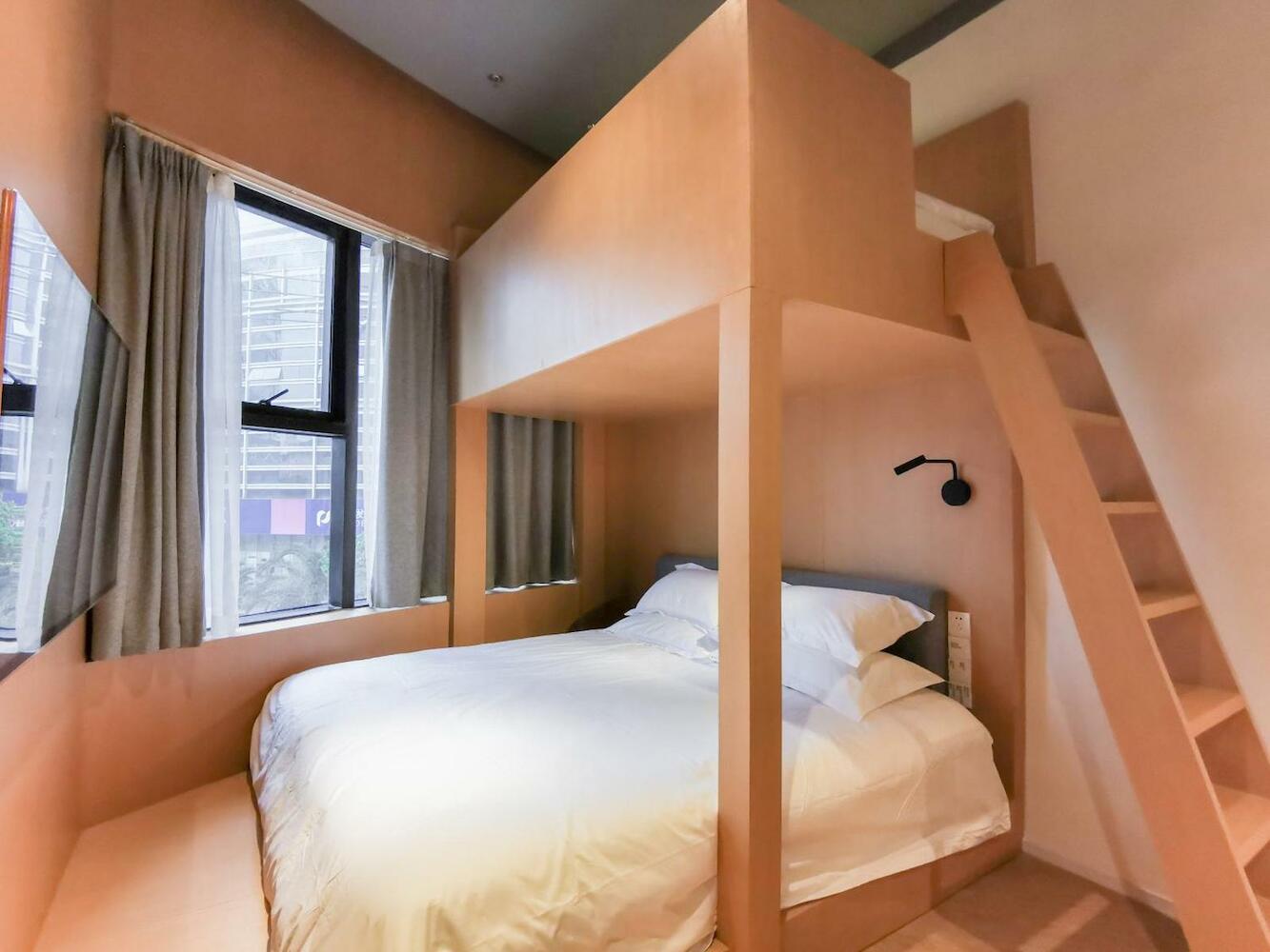 Roomix Shanghai, Shanghai