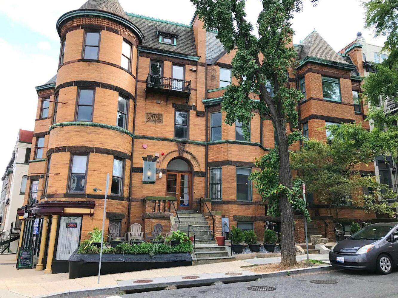HighRoad Hostel DC