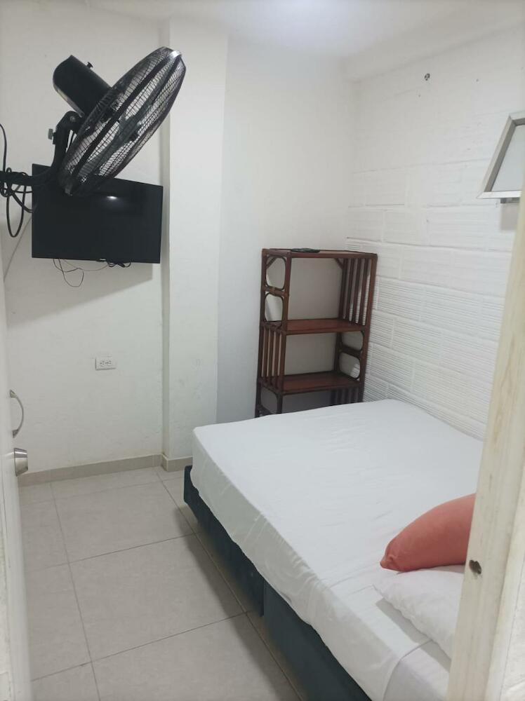 Hostal Catalleya