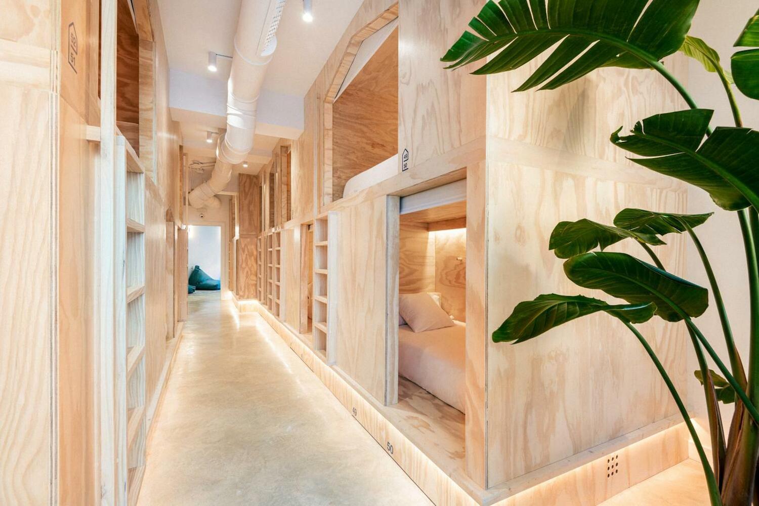 Colo Colo Hostel Valencia - Single Private Beds, Valencia
