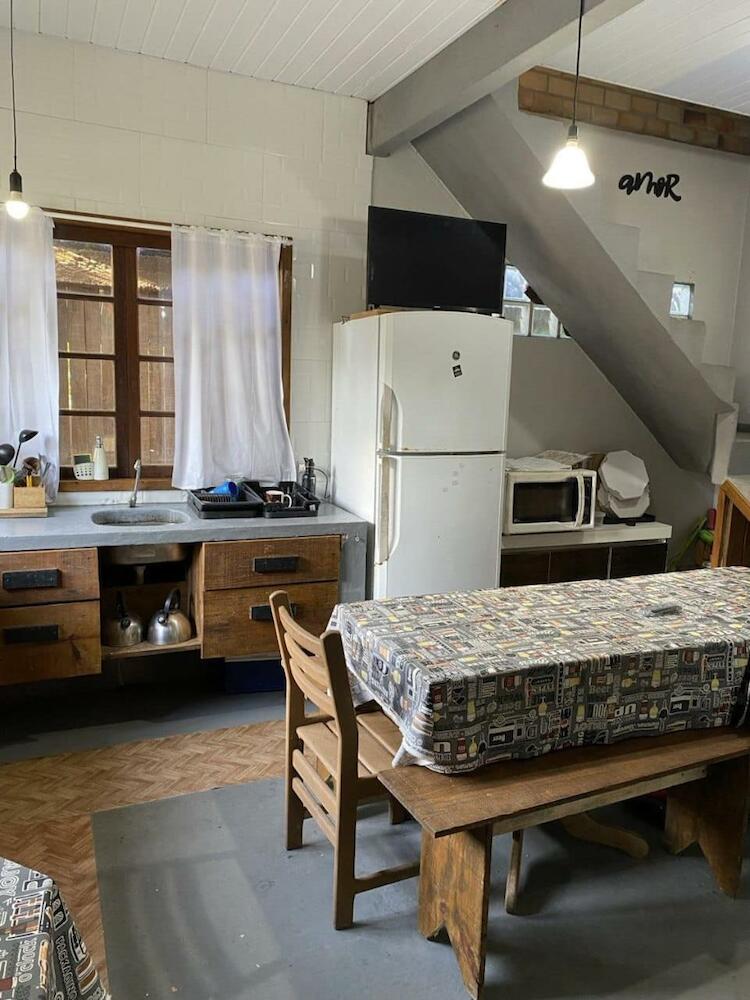 Hostel Paraíso Embaú, Palhoça