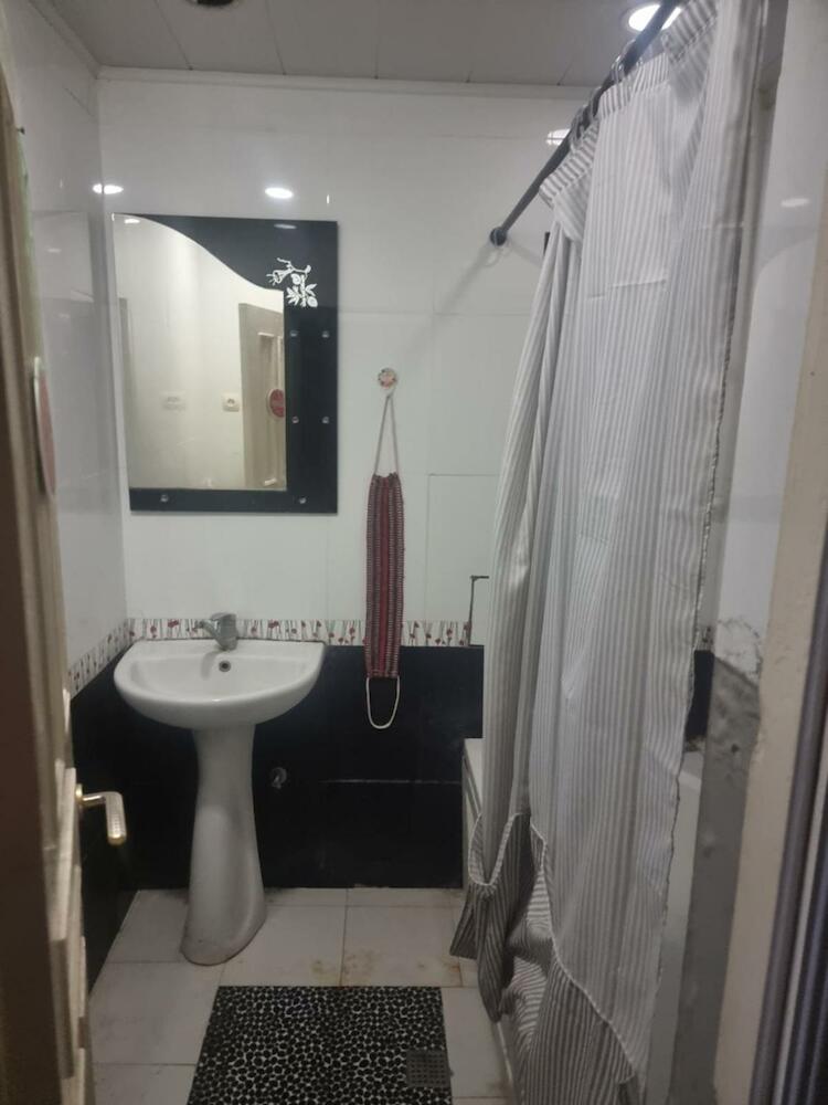 hostel nizami m, Baku