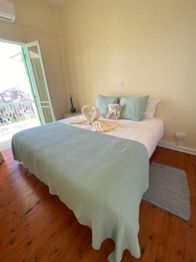 Hostl - Beds & Rooms - The Hostel Inn