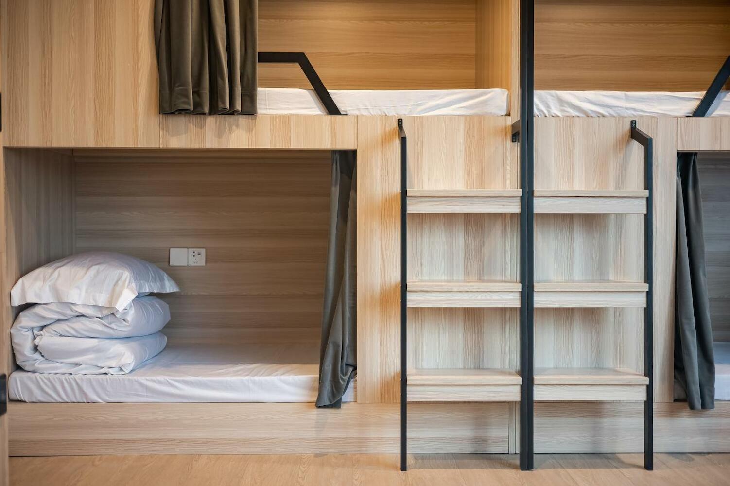 Hidden Garden International Youth Hostel -Near Oriental Pearl &Lujiazui -Garden, Shanghai