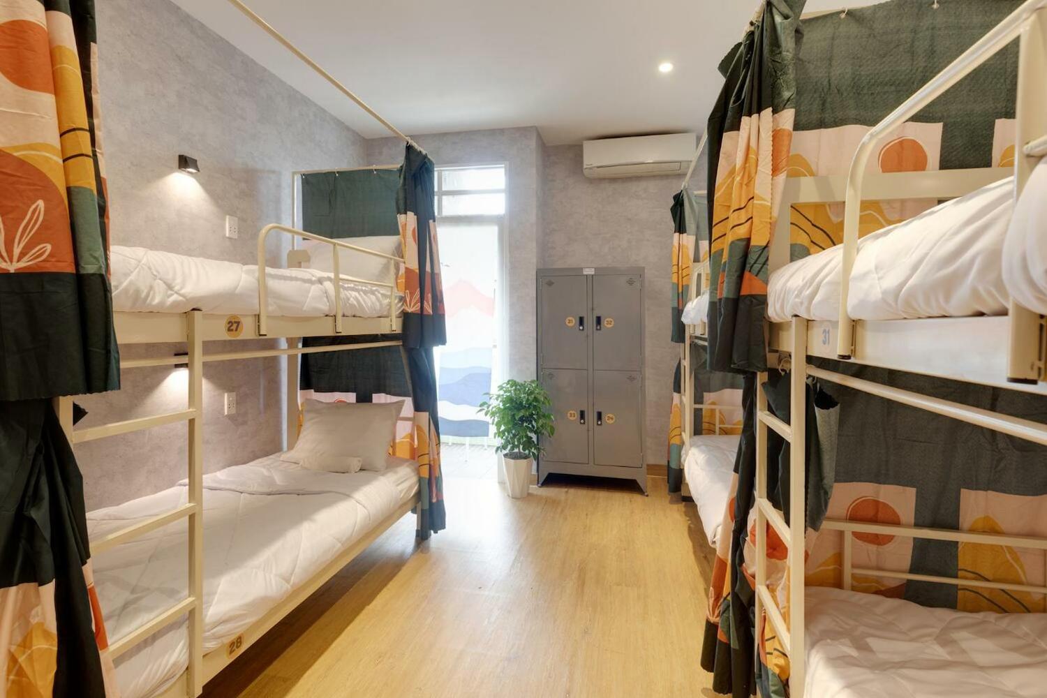 Saigon Authentic Alley Hostel - Signature Walking Neighborhood & City Tour, Cook