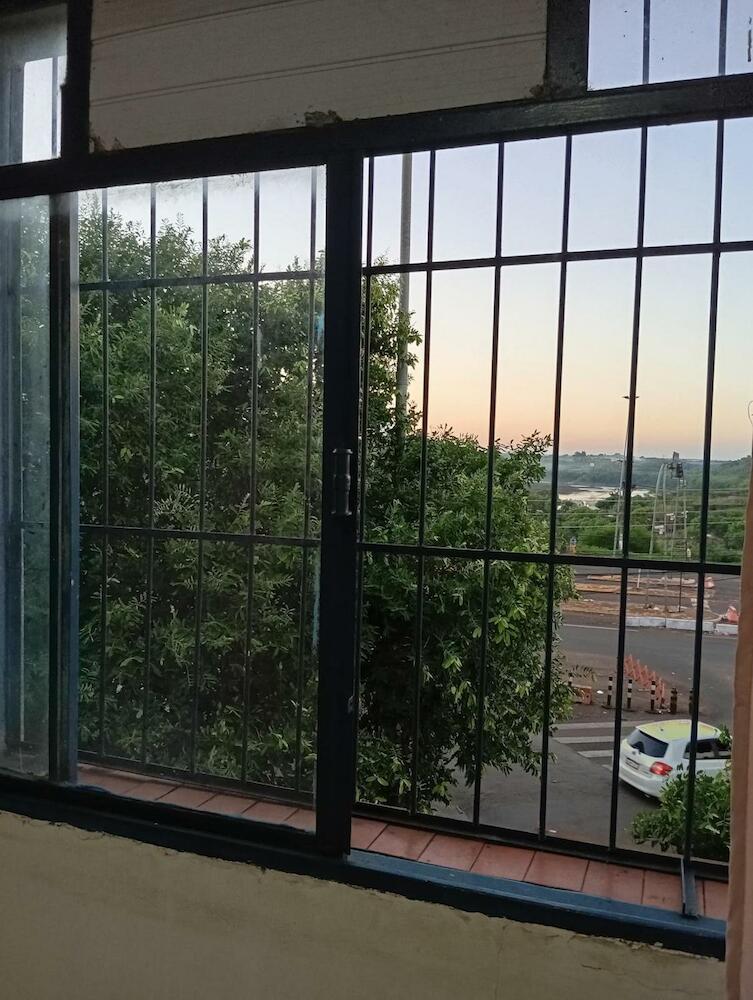 Fronteiras Hostel - Ponte Da Amizade