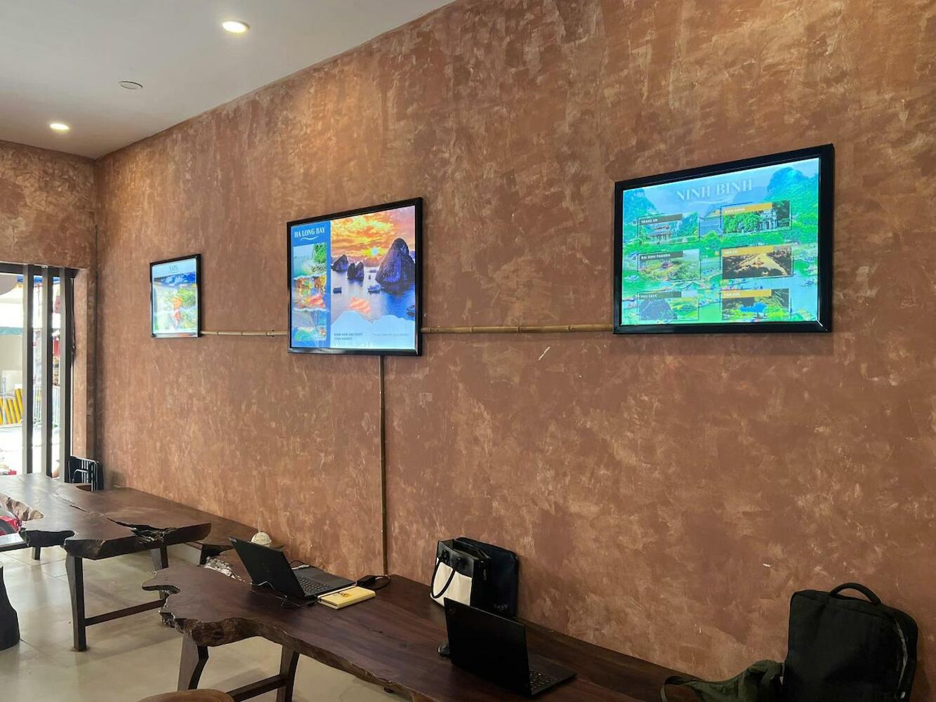 Lotuz Hanoi Hostel - Ha Giang Loop Office