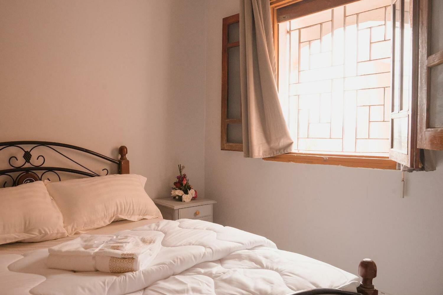 Santacruz Hostel, Tamraght