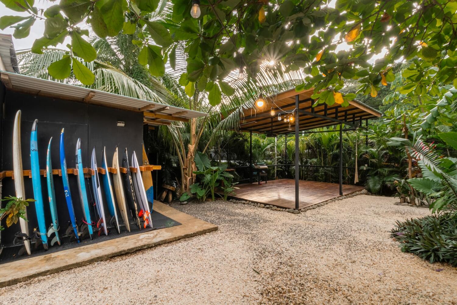 Akih Pods Hostel