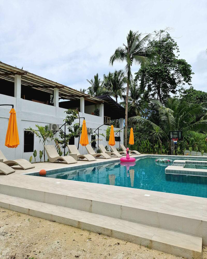 Sunlit Hostel, Siargao