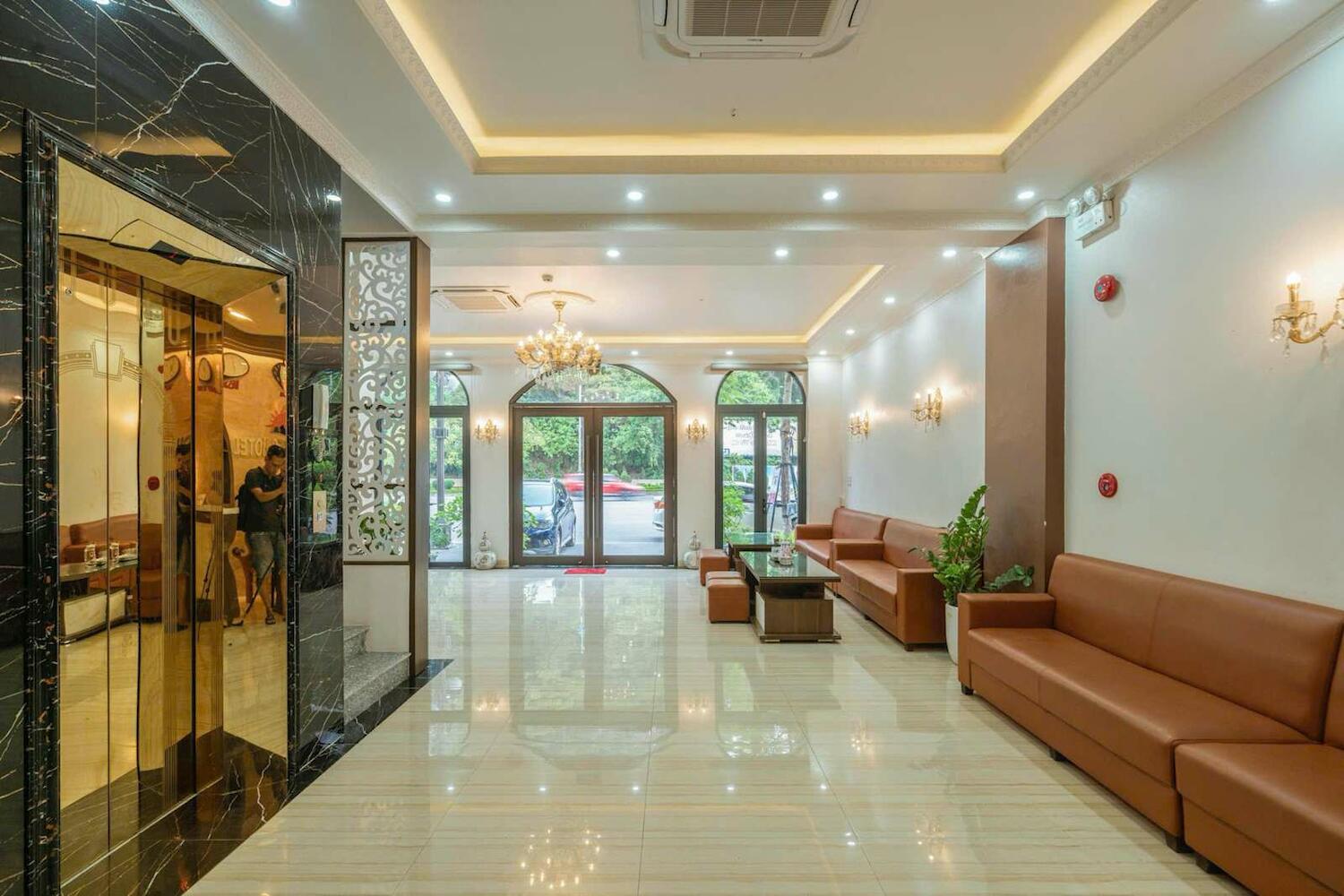 Decharm Hostel, Hạ Long City