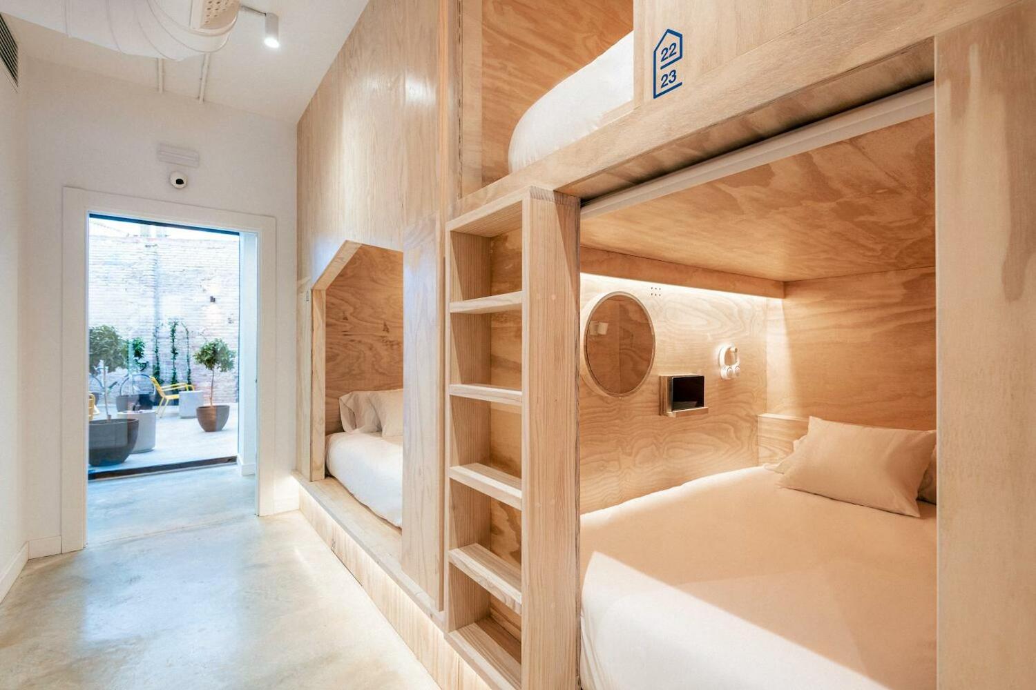 Colo Colo Hostel Valencia - Single Private Beds, Valencia