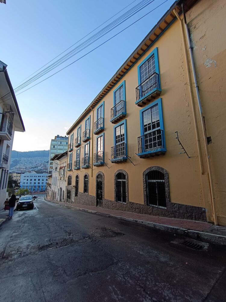 Quito Basecamp - Adventure Hostel, Quito