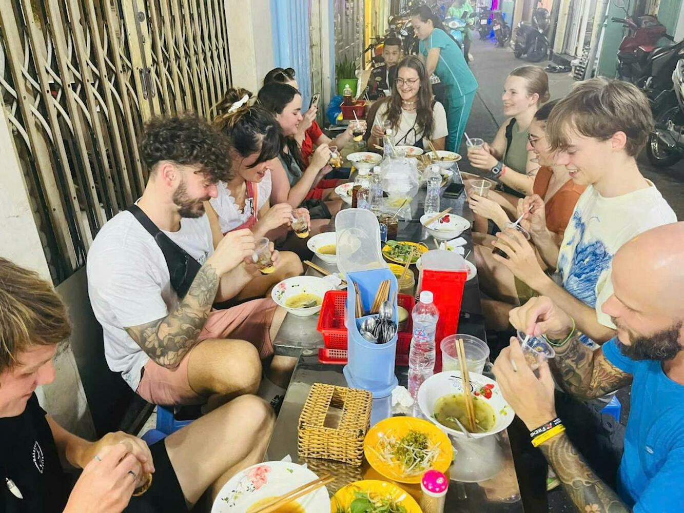 Saigon Authentic Alley Hostel - Signature Walking Neighborhood & City Tour, Cook