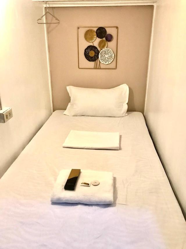 Budget Transient Capsule Room Mirasol Near Bgc