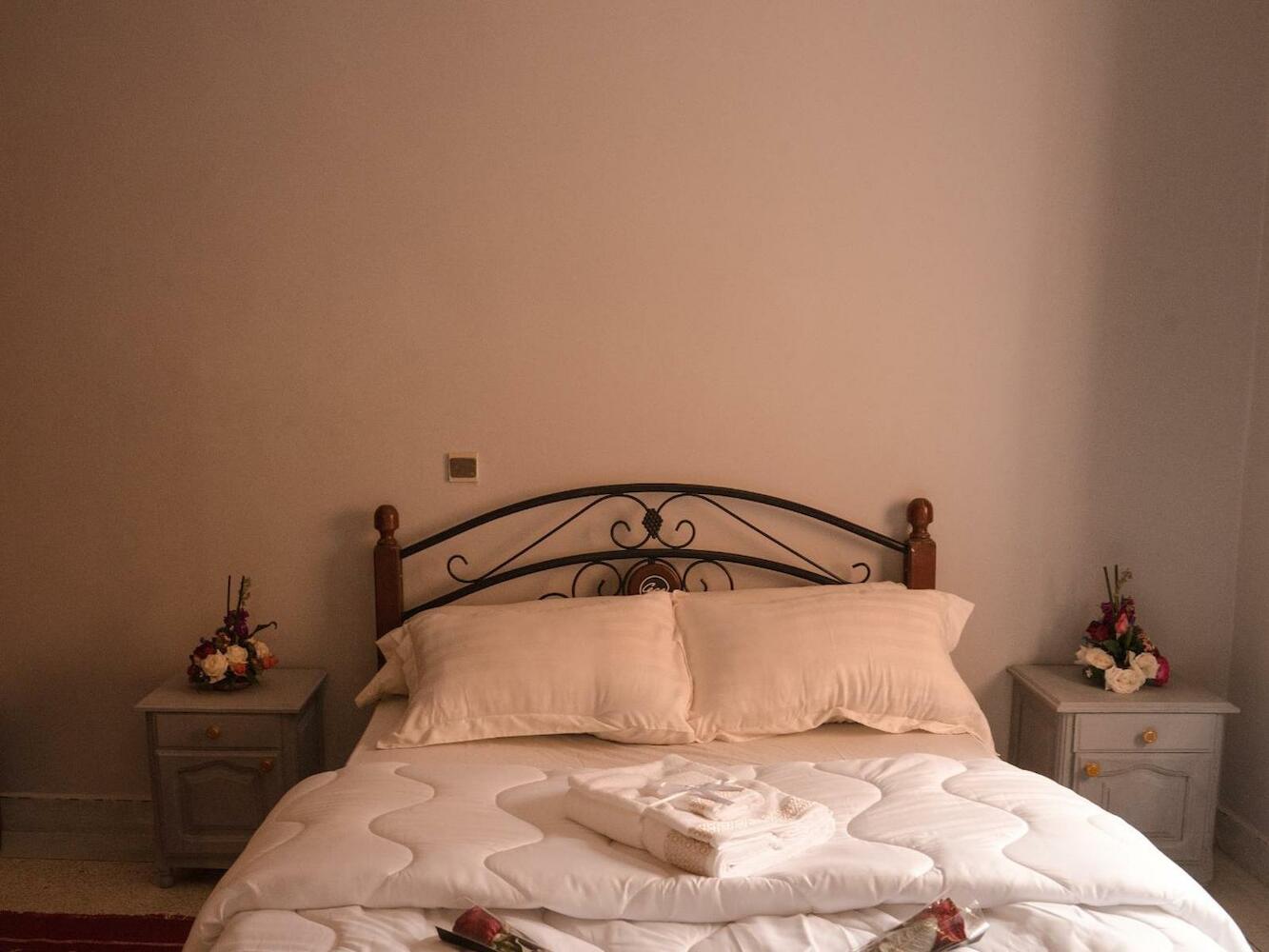 Santacruz Hostel, Tamraght