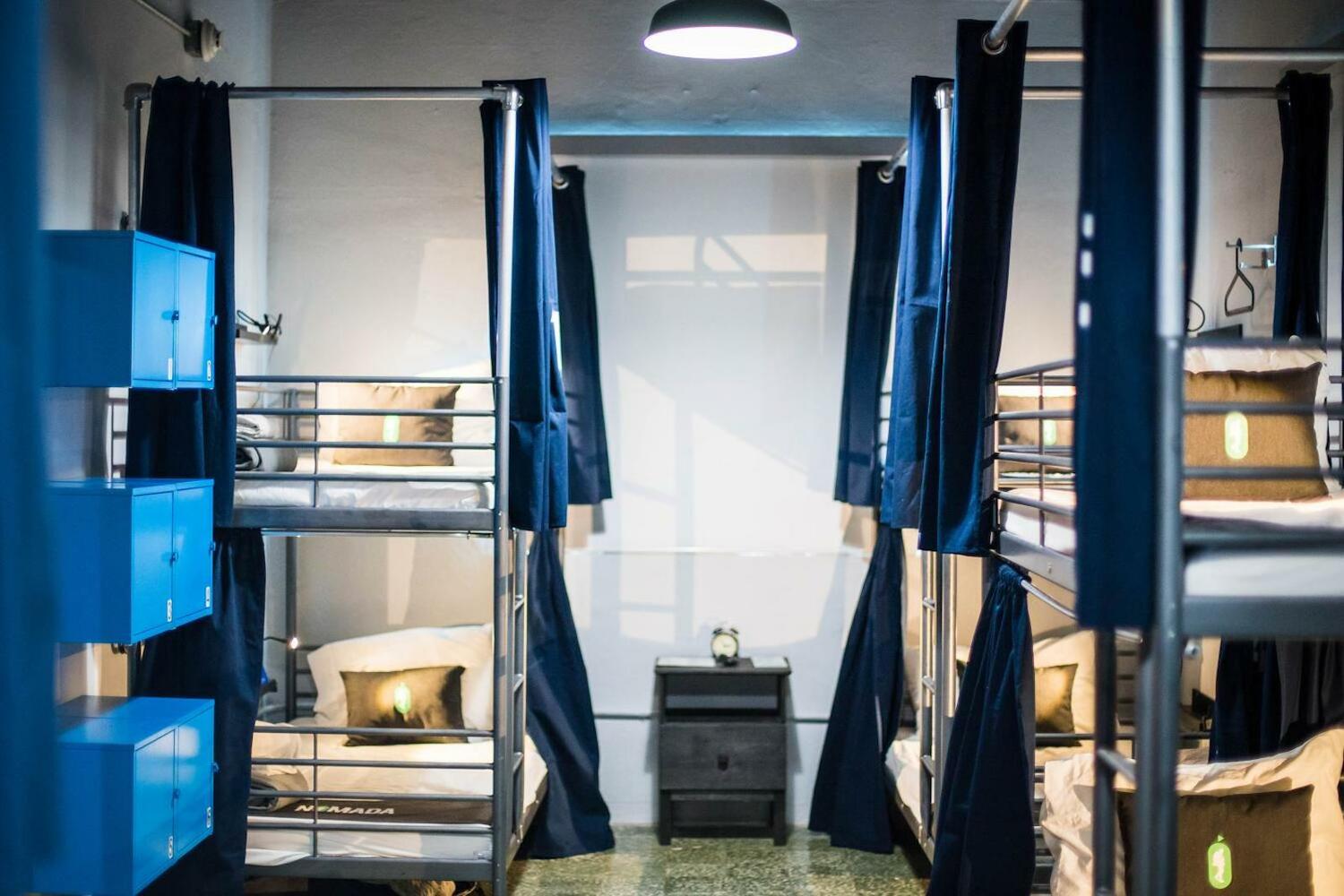 Nomada Urban Beach Hostel