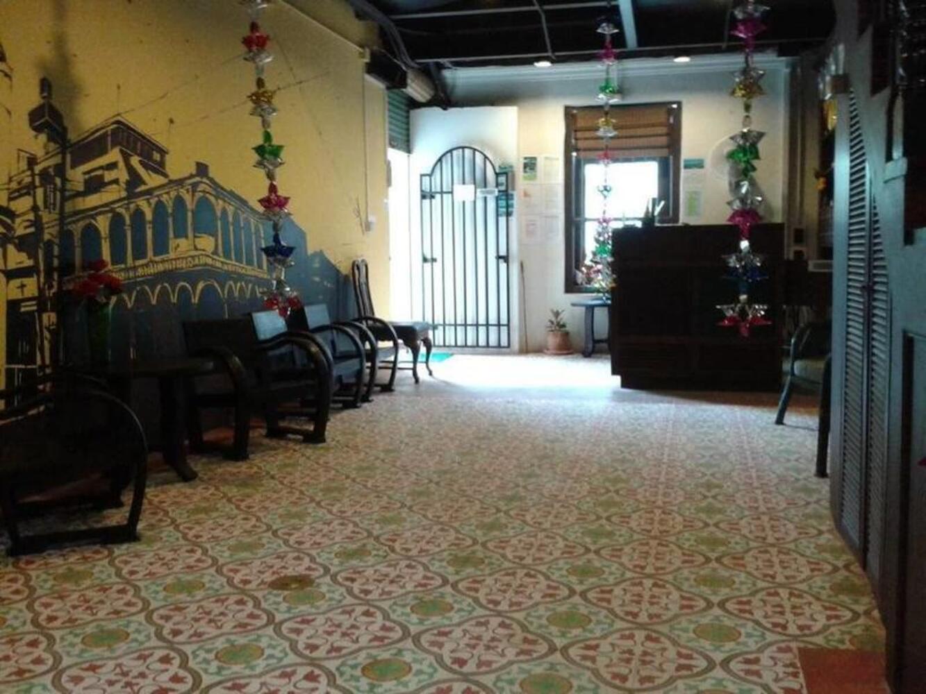 Phuket Sunny Hostel, Phuket City