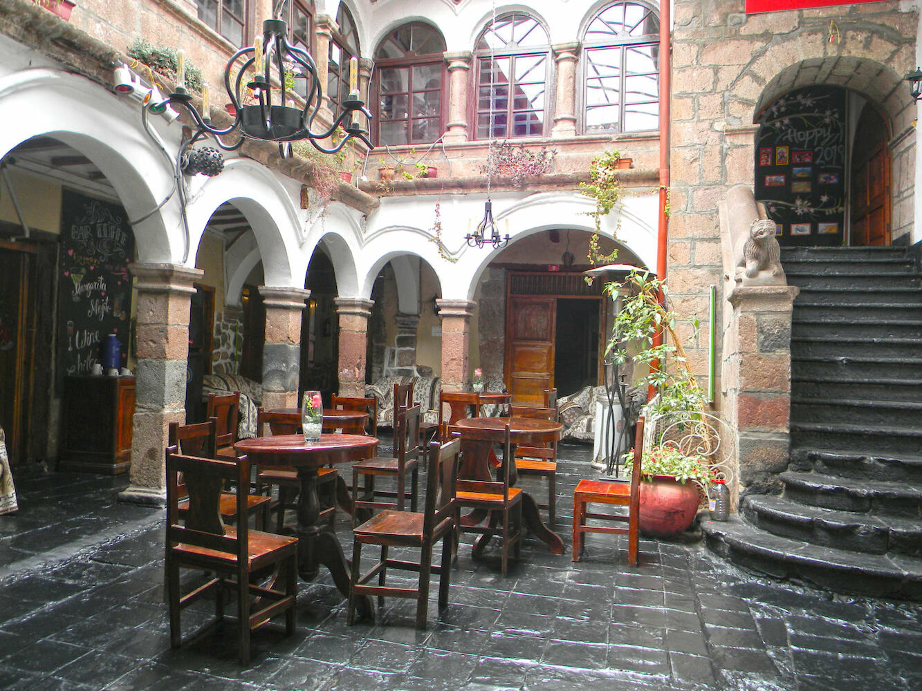 Pirwa Backpackers Colonial Hostel
