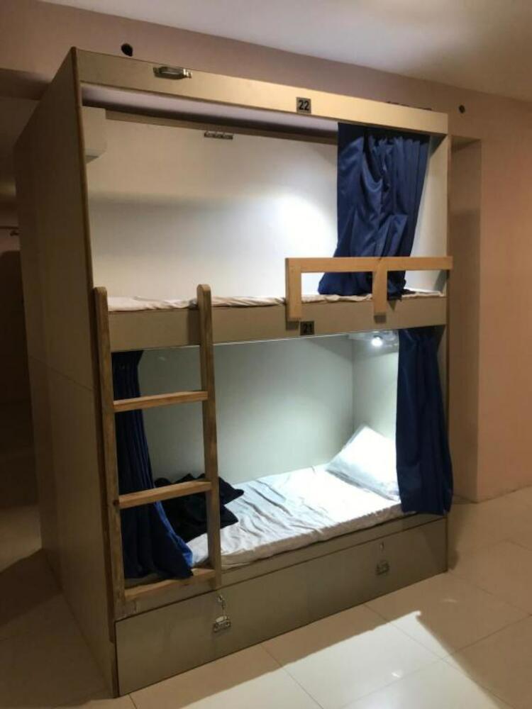 Homestay AC Dormitory, New Delhi