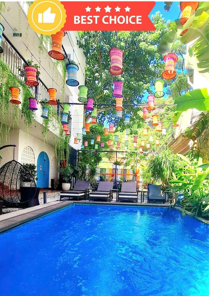 Secret Garden Hostel Cat Ba, Cat Ba Island