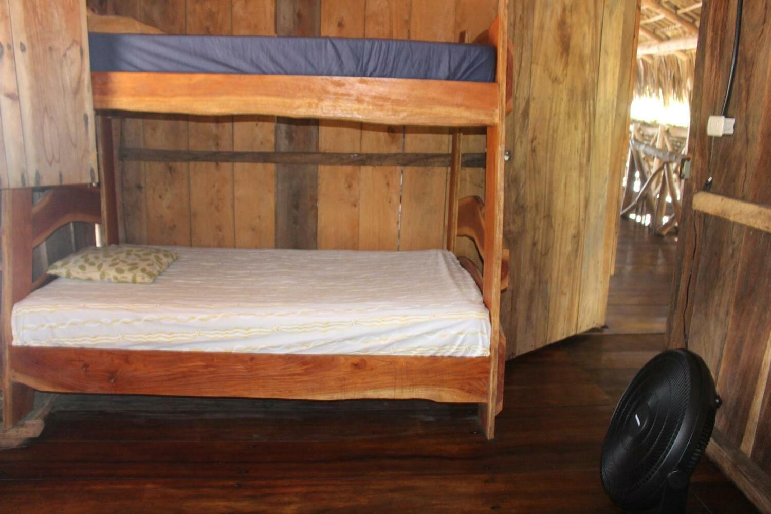 Pelicano Surf Camp, La Libertad