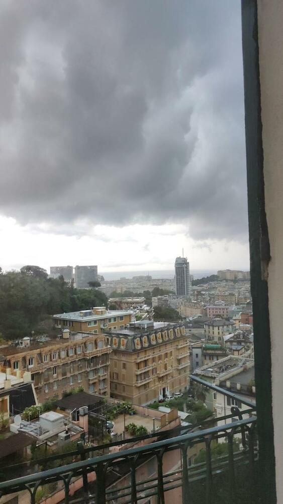 Hostello Genovese, Genoa