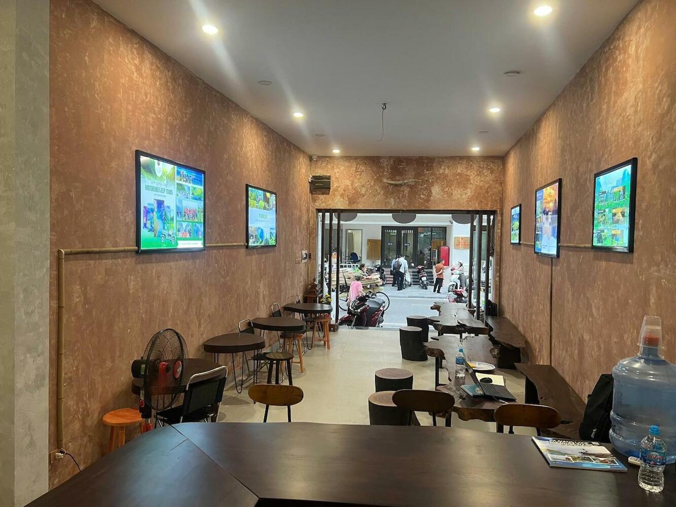 Lotuz Hanoi Hostel - Ha Giang Loop Office