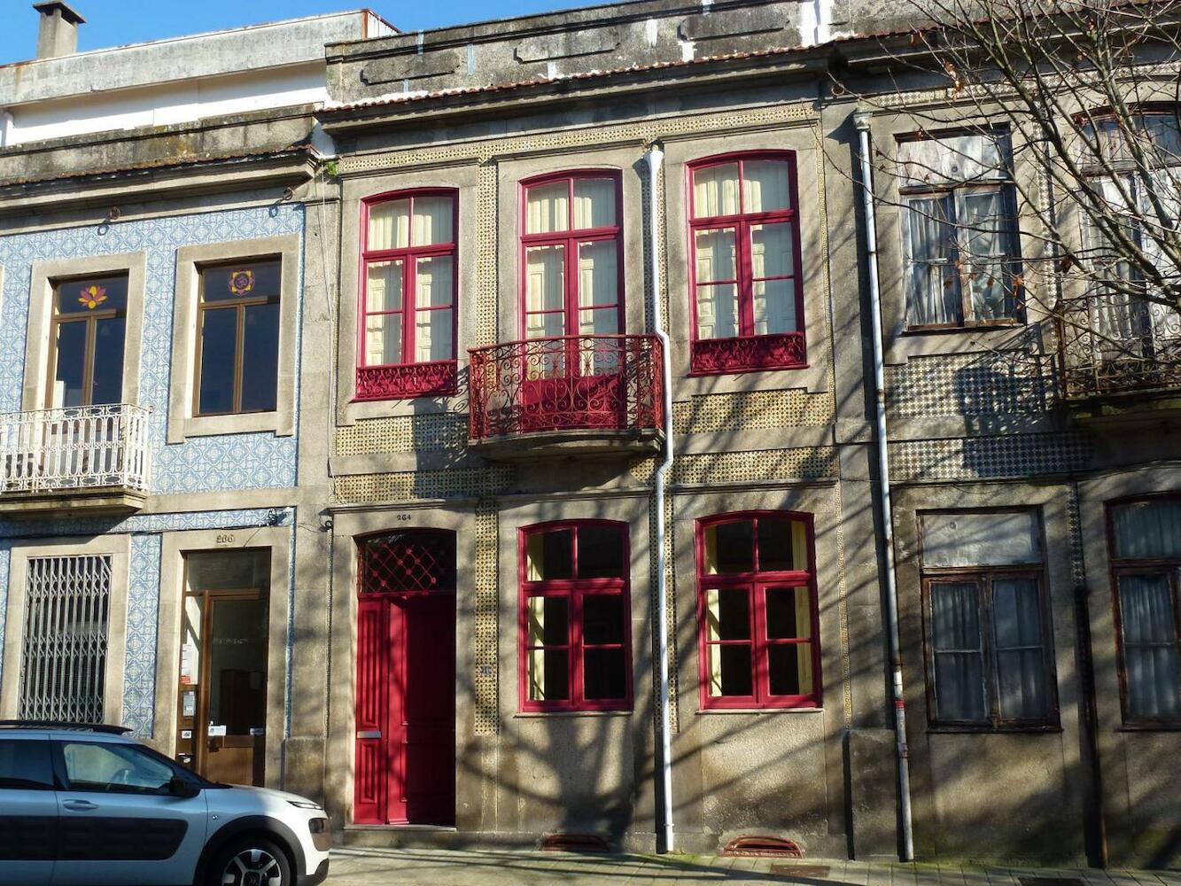 Canvas Atelier Hostel, Porto