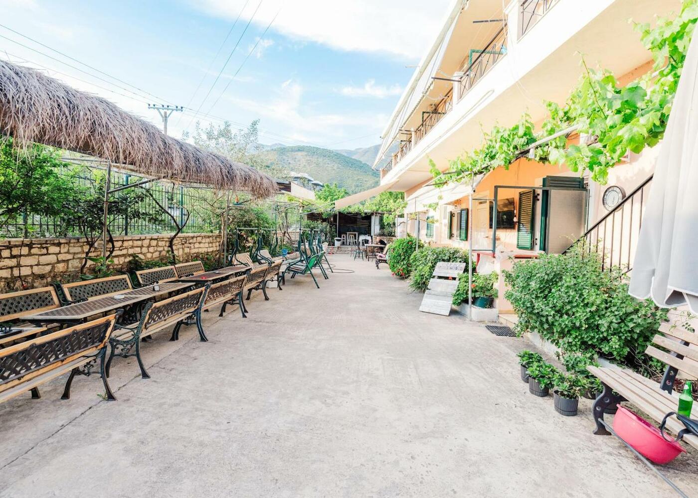 Oasis Hostel