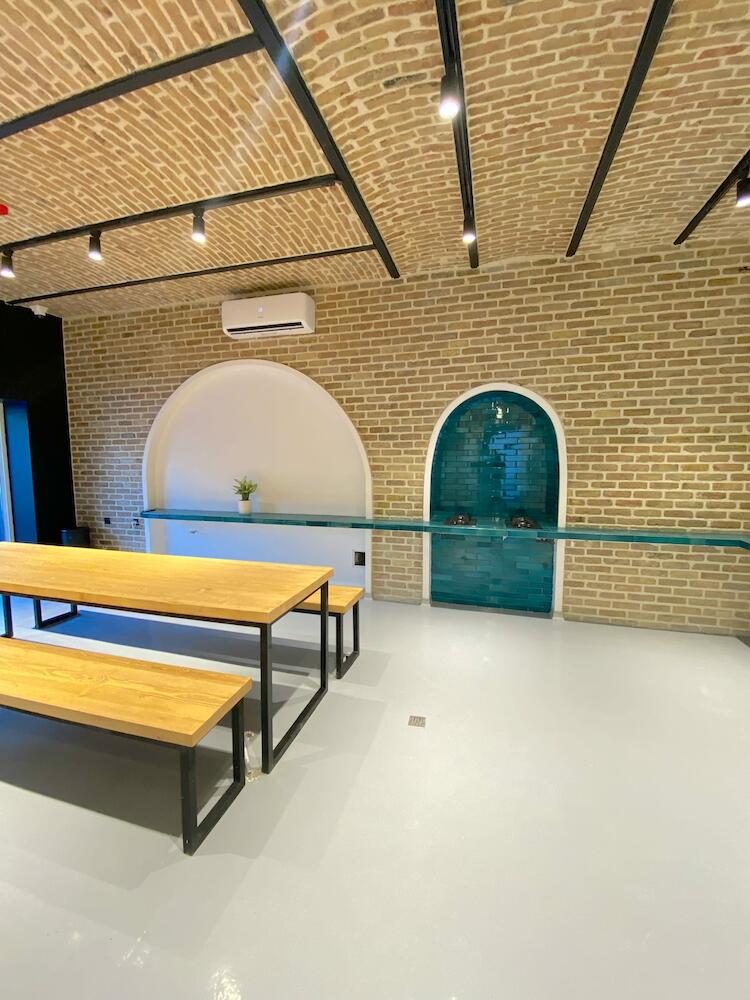 Firouzeh Hostel By Heritage, Tehran