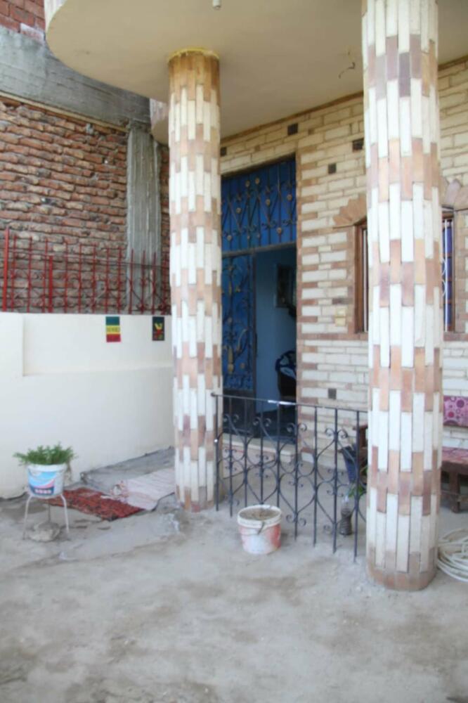 One Love Guesthouse & Restaurant