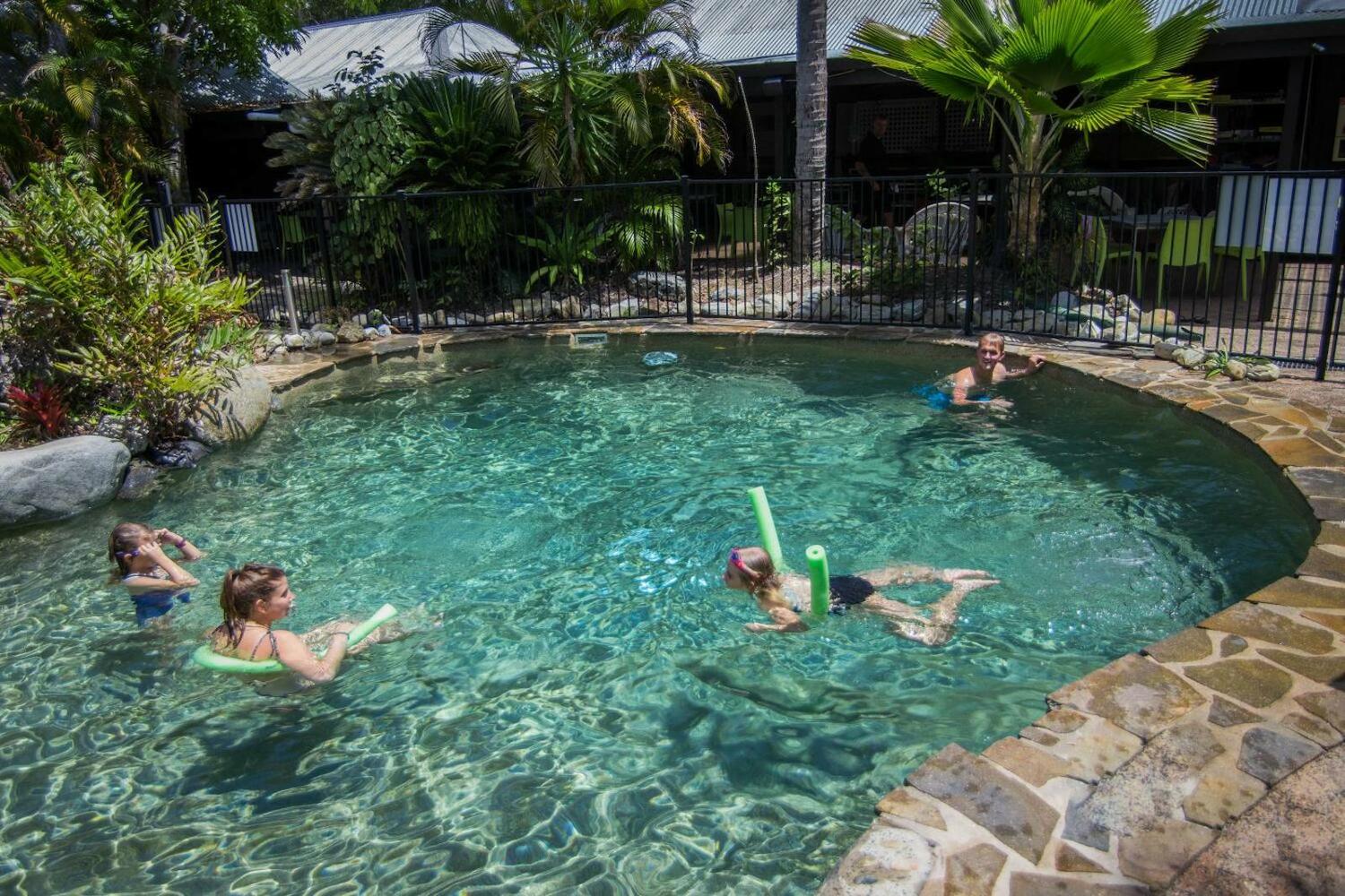 Coral Beach Lodge