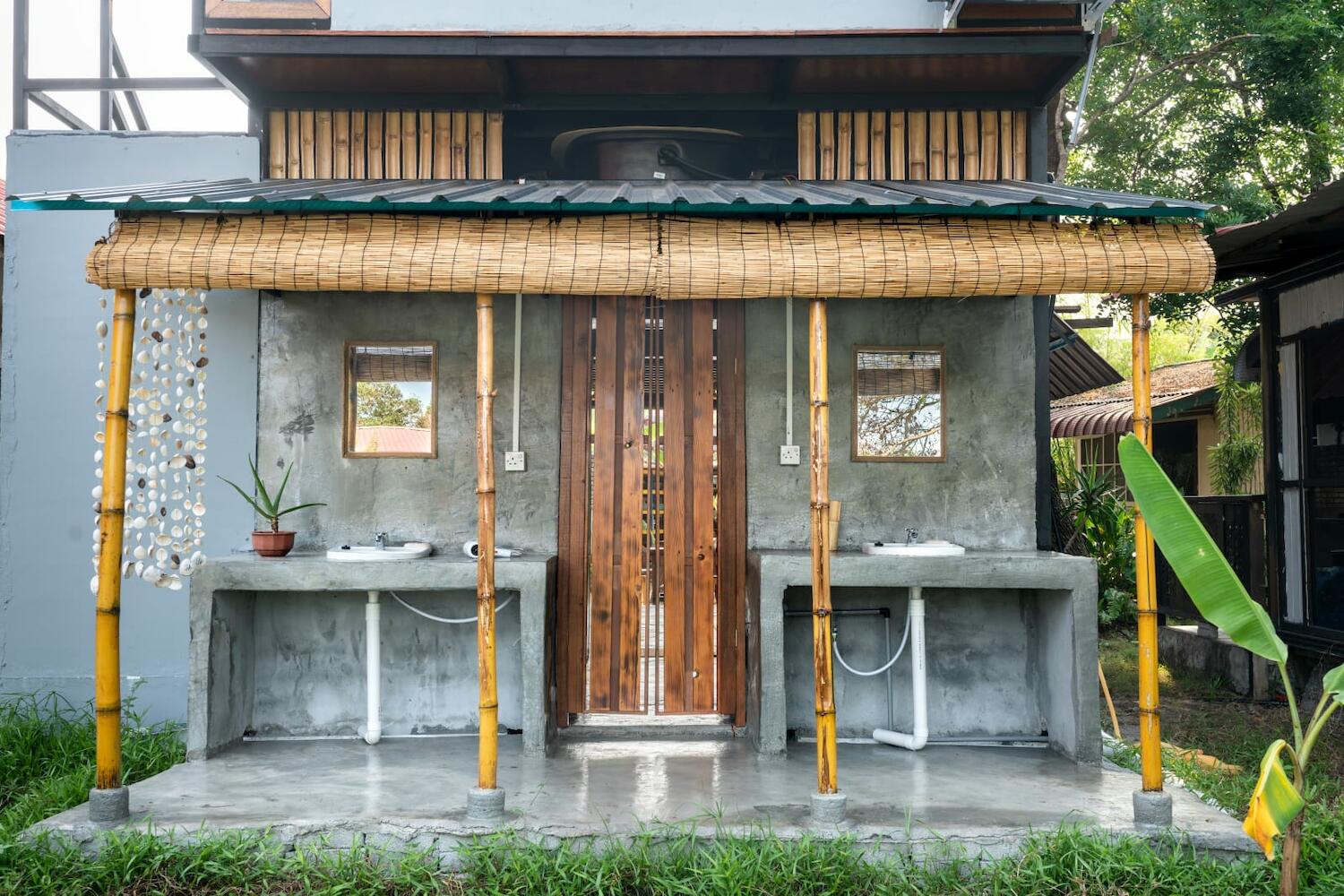 Bunga Hostel
