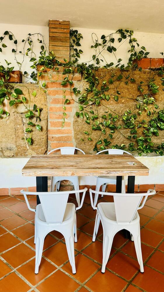 Encomendero Hostel