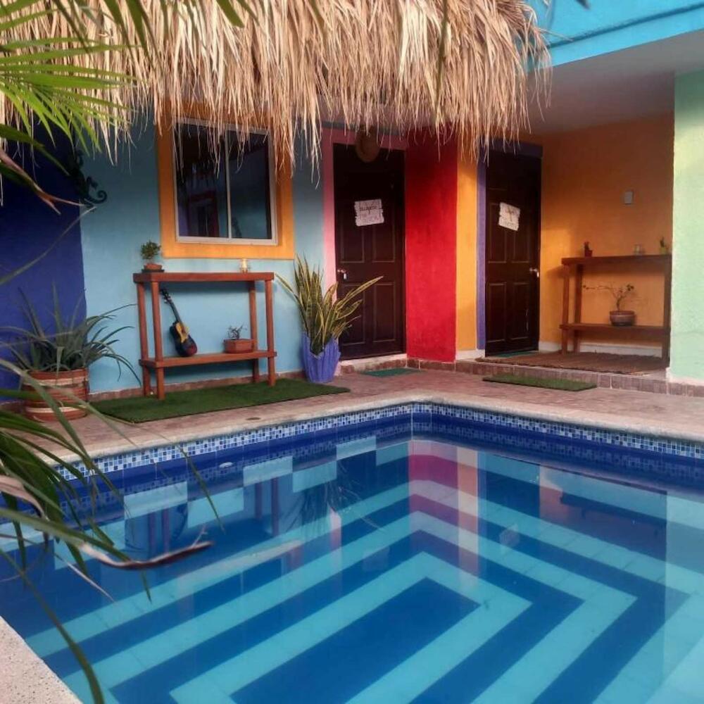 Hostal Laval, Taganga