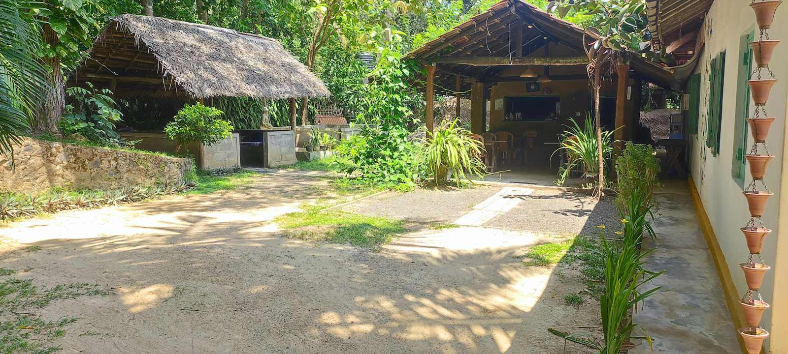 Lazy Monkey Surf Hostel, Hiriketiya