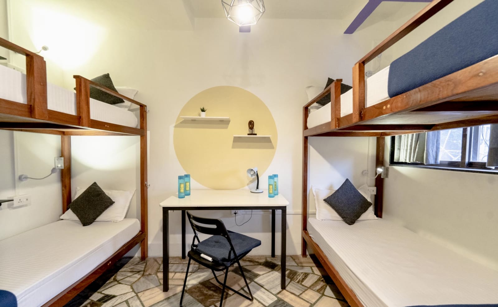 Locomo OG - Stay | Work | Eat, Mumbai