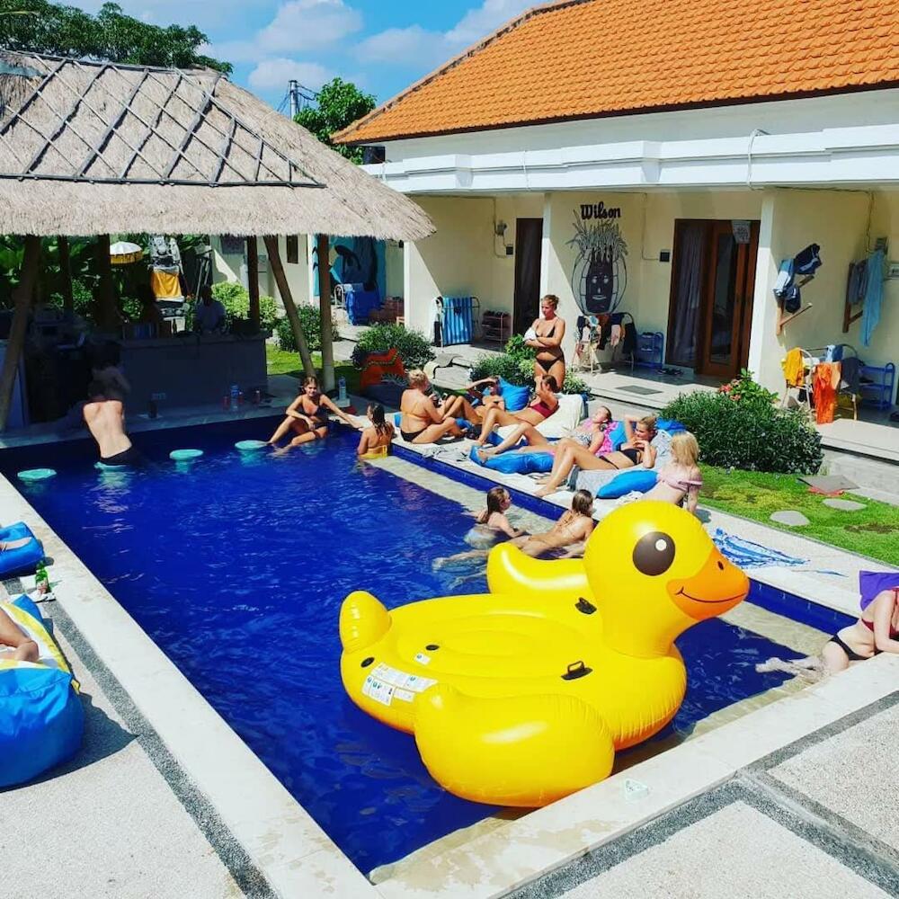 Castaway Hostel