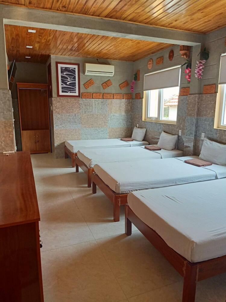 Terra Cotta Homestay & Hostel