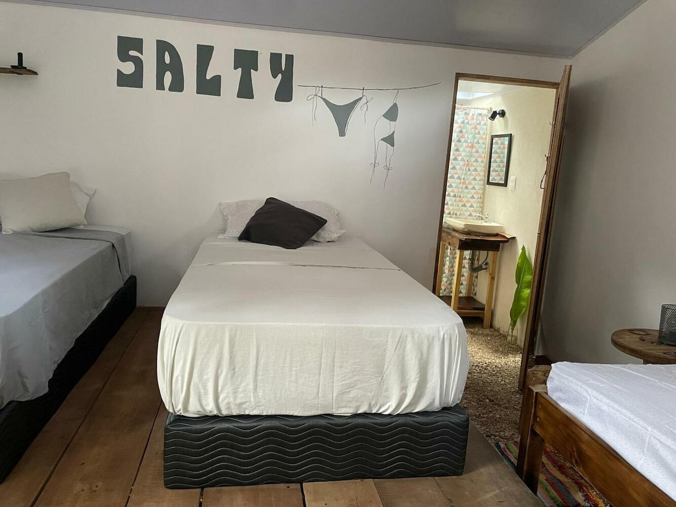 Maudie, Santa Teresa