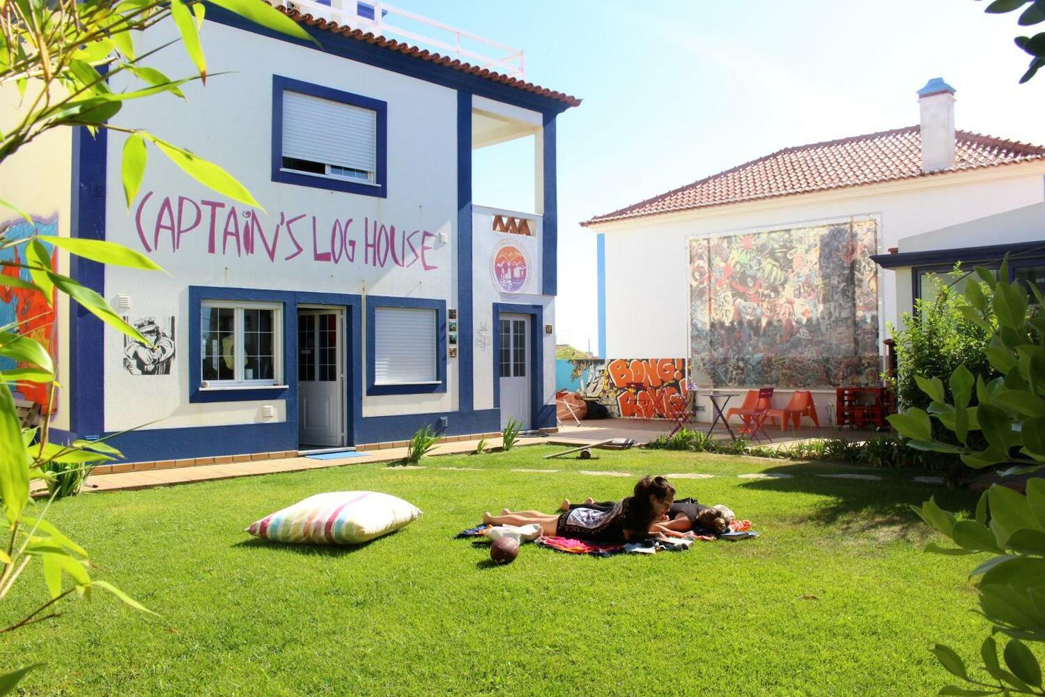 Captain's Log House, Peniche
