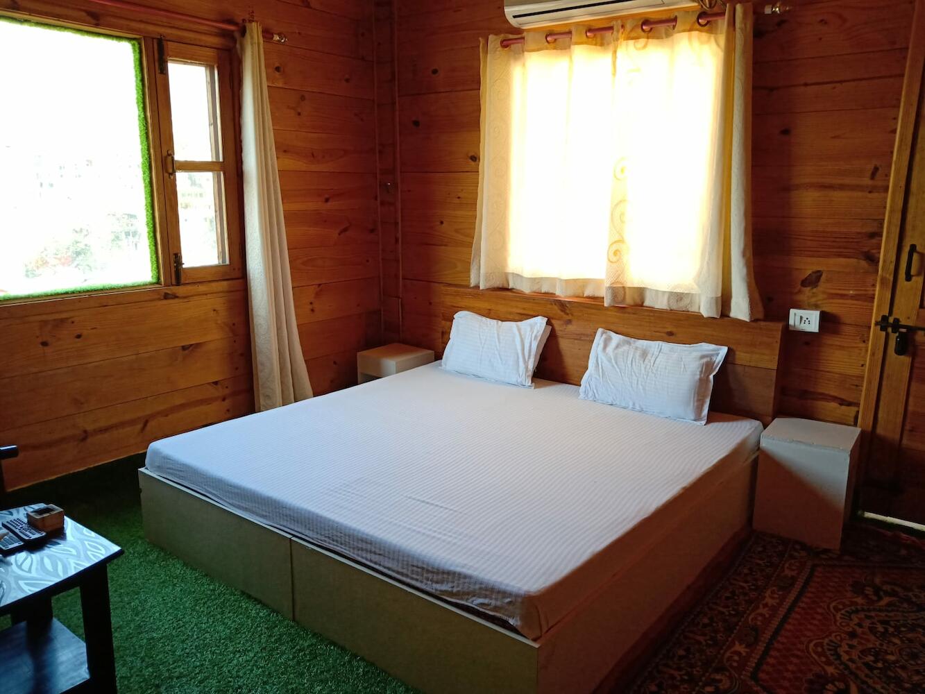 Bluestays Hostel, Rishikesh